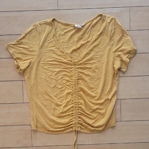 🍍5 for $20 • live in the moment • Yellow Crop